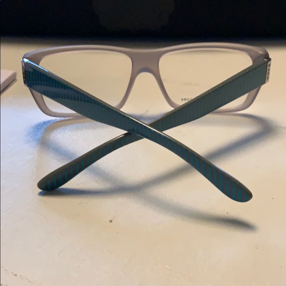 MMJ 519 - Picture 3 of 3